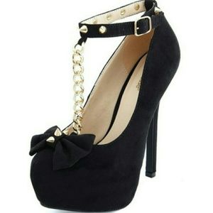 Spiked Bow T-Strap Pump